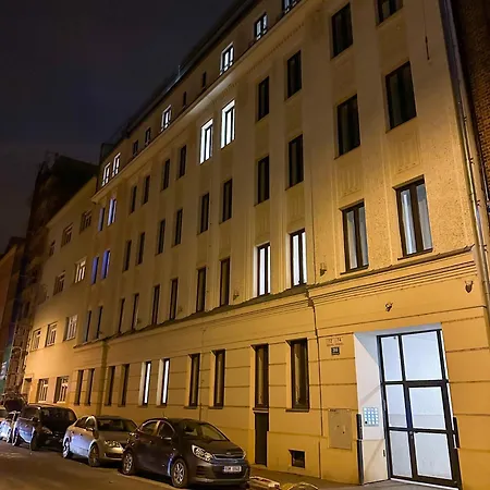 Haas Downtown With Parking * Брно