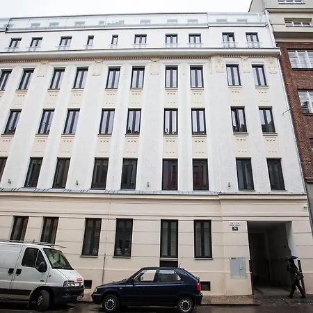 Haas Downtown With Parking Апартаменты Брно